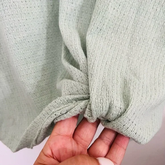 Pleione Women's Mint Green Twisted Hem Light Waffle Knit Top Size Large - Picture 5 of 8